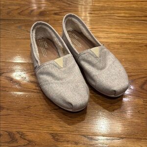 TOMS Classic Light Gray Slip-Ons